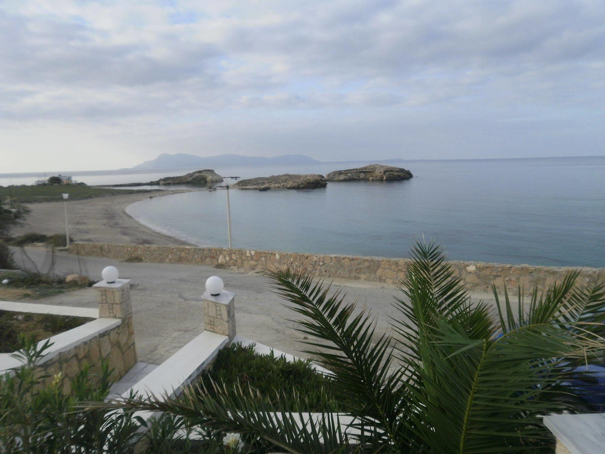 Blue And White Studios & Apartments Λευκός Καρπάθου Εξωτερικό φωτογραφία