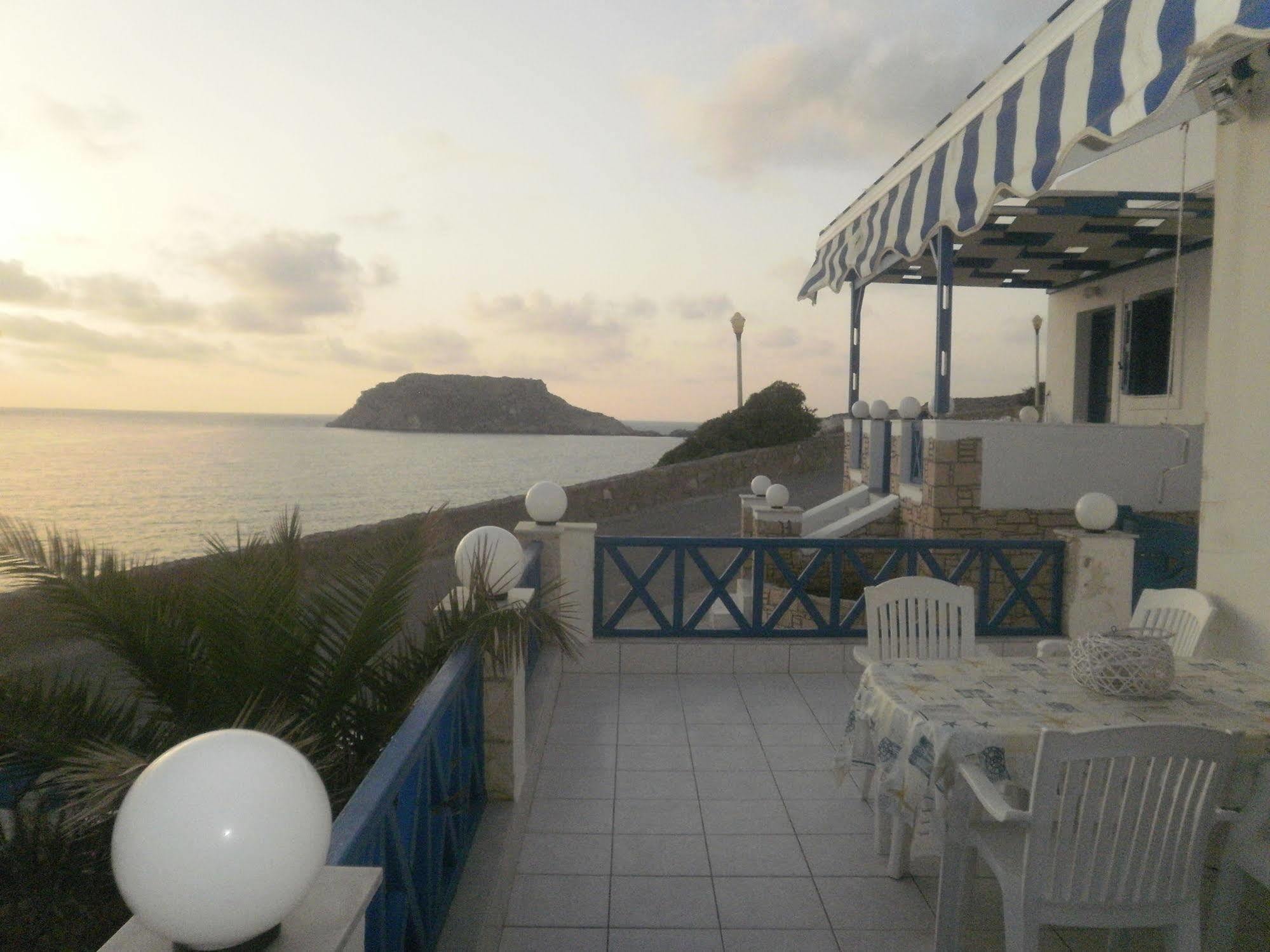 Blue And White Studios & Apartments Λευκός Καρπάθου Εξωτερικό φωτογραφία