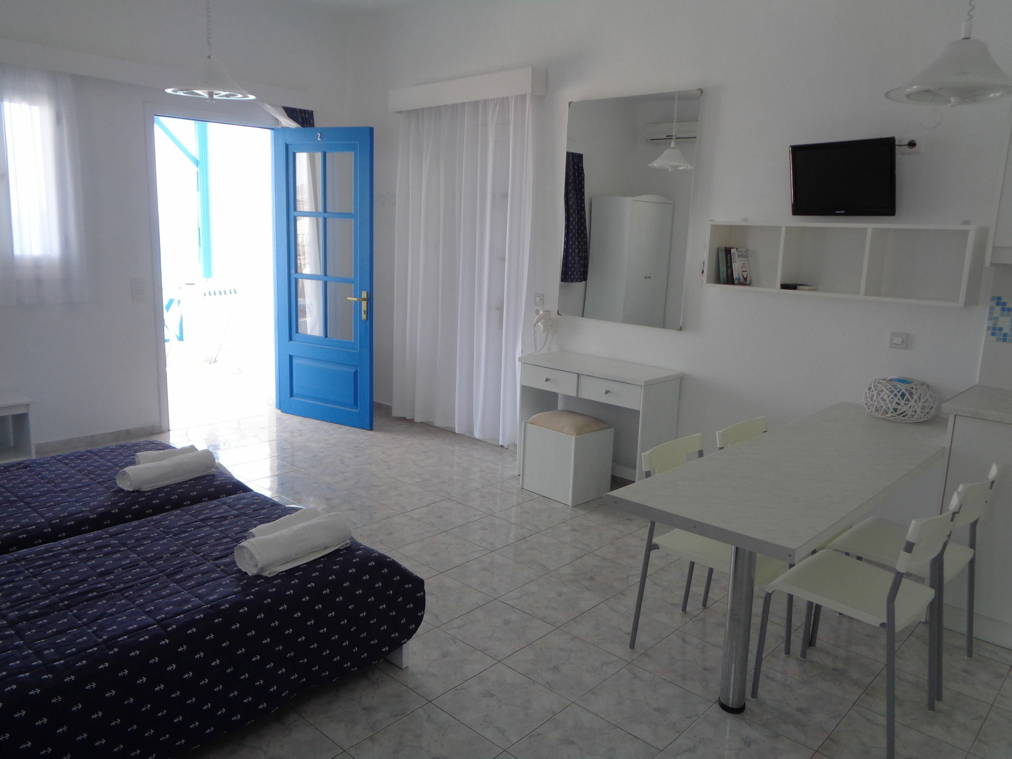 Blue And White Studios & Apartments Λευκός Καρπάθου Εξωτερικό φωτογραφία